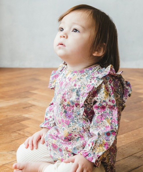 pairmanon（ペアマノン）の「【ベビー】フロントフリル長袖ロンパース（ロンパース・キッズ・ブルー/ライトグリーン/モスグリーン/モカ/ホワイト系その他/ベージュ系その他/ライトイエロー/オレンジ系その他/ブルーグリーン/グレイッシュベージュ/サーモンピンク/ホワイト系その他2/ホワイト系その他7/グレー系その他5/ベージュ系その他2/ベージュ系その他6/ベージュ系その他7/ブルー系その他2/ブルー系その他3・80/70）」の4枚目の写真