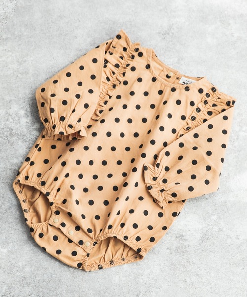 pairmanon（ペアマノン）の「【ベビー】フロントフリル長袖ロンパース（ロンパース・キッズ・ブルー/ライトグリーン/モスグリーン/モカ/ホワイト系その他/ベージュ系その他/ライトイエロー/オレンジ系その他/ブルーグリーン/グレイッシュベージュ/サーモンピンク/ホワイト系その他2/ホワイト系その他7/グレー系その他5/ベージュ系その他2/ベージュ系その他6/ベージュ系その他7/ブルー系その他2/ブルー系その他3・80/70）」の11枚目の写真