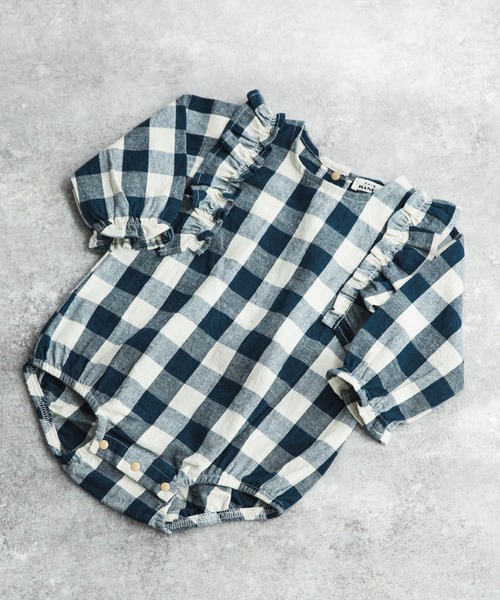 pairmanon（ペアマノン）の「【ベビー】フロントフリル長袖ロンパース（ロンパース・キッズ・ブルー/ライトグリーン/モスグリーン/モカ/ホワイト系その他/ベージュ系その他/ライトイエロー/オレンジ系その他/ブルーグリーン/グレイッシュベージュ/サーモンピンク/ホワイト系その他2/ホワイト系その他7/グレー系その他5/ベージュ系その他2/ベージュ系その他6/ベージュ系その他7/ブルー系その他2/ブルー系その他3・80/70）」の16枚目の写真