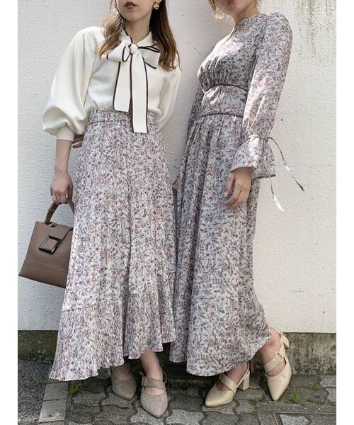 dazzlin（ダズリン）の「FIGFLOWERパイピングワンピース（ワンピース・レディース・パープル/ブラウン/イエロー・FREE）」の18枚目の写真