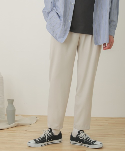 SENSE OF PLACE by URBAN RESEARCH（センスオブプレイスバイアーバンリサーチ）の「『セットアップ対応』『Sサイズ/WEB・一部店舗限定』ダブルタックテーパードスラックス（スラックス・メンズ・ブラウン/ライトベージュ/ブラック/チャコールグレー/ライトブルー/ボルドー・MEDIUM/SMALL/LARGE）」の4枚目の写真