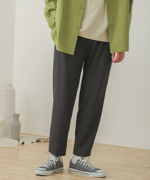 SENSE OF PLACE by URBAN RESEARCH（センスオブプレイスバイアーバンリサーチ）の「『セットアップ対応』『Sサイズ/WEB・一部店舗限定』ダブルタックテーパードスラックス（スラックス・メンズ・ブラウン/ライトベージュ/ブラック/チャコールグレー/ライトブルー/ボルドー・MEDIUM/SMALL/LARGE）」の3枚目の写真