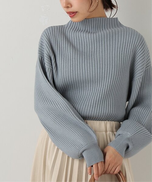 frames RAY CASSIN（フレームスレイカズン）の「ボリュームスリーブボトルネックプルオーバー（ニット/セーター・レディース・ブラック/オフホワイト/オリーブ/イエロー/ブルー/グリーン/ラベンダー/ワイン/グレイッシュベージュ/ブラック系/ベージュ/バイオレット/ライトカーキ/キャメル/マスタード/ミント/イエロー系・FREE）」の8枚目の写真