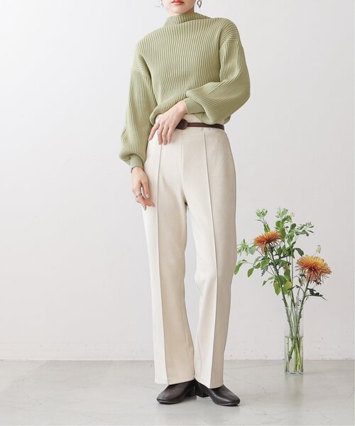 frames RAY CASSIN（フレームスレイカズン）の「ボリュームスリーブボトルネックプルオーバー（ニット/セーター・レディース・ブラック/オフホワイト/オリーブ/イエロー/ブルー/グリーン/ラベンダー/ワイン/グレイッシュベージュ/ブラック系/ベージュ/バイオレット/ライトカーキ/キャメル/マスタード/ミント/イエロー系・FREE）」の22枚目の写真