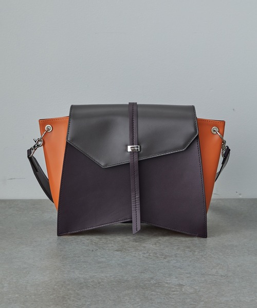 UNITED TOKYO（ユナイテッドトウキョウ）の「イクリプスハンドバッグ（ハンドバッグ・レディース・ブラック/ブラウン・FREE）」の2枚目の写真