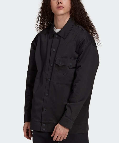 adidas（アディダス）の「アディカラー ツイルジャケット