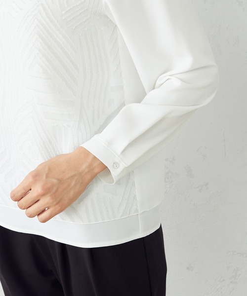 COMME CA ISM（コムサイズム）の「カットジャカード　ブラウス（シャツ/ブラウス・レディース・ホワイト・SMALL/MEDIUM/LARGE）」の11枚目の写真