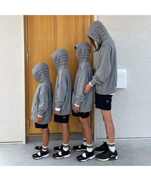 BREEZE by saori（ブリーズバイサオリ）の「WEB限定　フードロゴパーカー 大人用 by saori（パーカー・レディース・ブラック/カーキ/グレー・MEDIUM）」の7枚目の写真