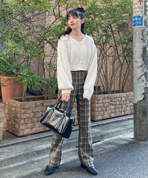 EPIMI E'PIMMY（エピミエピミー）の「前後2wayモールニットプルオーバー（ニット/セーター・レディース・ブラック/エンジ/ベージュ/オフホワイト/ブルー・MEDIUM）」の8枚目の写真