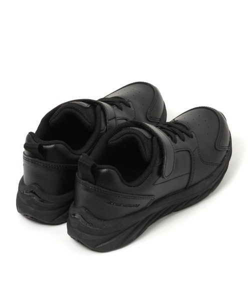 GLOBAL WORK（グローバルワーク）の「キッズ/瞬足フェイクレザー/950379（その他シューズ・キッズ・ホワイト/ブラック・19cm/18cm/20cm/17cm/22cm/21cm）」の5枚目の写真