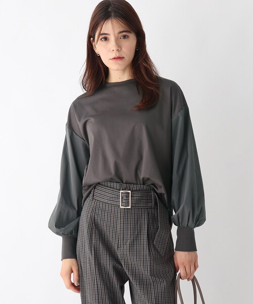 OPAQUE.CLIP(オペークドットクリップ)の「◆SILKYSUPIMA フハク切替ボリュームスリーブカットソー【WEB限定サイズ】(Tシャツ/カットソー・レディース・チャコールグレー/ダークブラウン/ホワイト系/ブラック・34/38/42/36/40)」の4枚目の写真