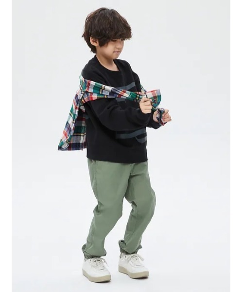 GAP（ギャップ）の「カーボナイズド フリース オーバーサイズ GAPビッグロゴ クルーネック (キッズ)（スウェット・キッズ・ブラック/ネイビー/グレー・S/M/L/XL/XS/XXL）」の11枚目の写真