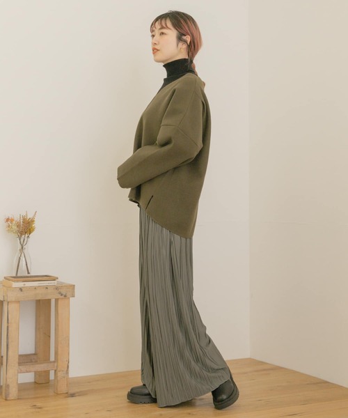 ITEMS URBANRESEARCH（アイテムズ アーバンリサーチ）の「プリーツワイドパンツ（その他パンツ・レディース・ブラック/ブルー/グレー系その他/オリーブ・FREE）」の15枚目の写真