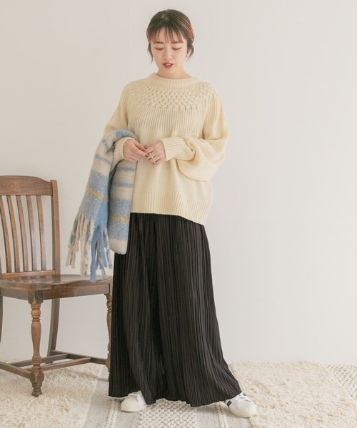 ITEMS URBANRESEARCH（アイテムズ アーバンリサーチ）の「プリーツワイドパンツ（その他パンツ・レディース・ブラック/ブルー/グレー系その他/オリーブ・FREE）」の18枚目の写真