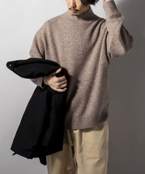 GLOSTER（グロスター）の「【unlume/アンルーム】SACHA カシミヤ混 ハイネックプルオーバーニット（ニット/セーター・メンズ・ブラウン系その他/ベージュ系その他・FREE）」の21枚目の写真