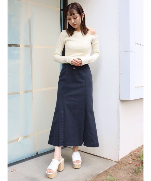 MURUA(ムルーア)の「ヨークボタンスリットスカート(スカート・レディース・ブラック/ベージュ・1/2)」の21枚目の写真