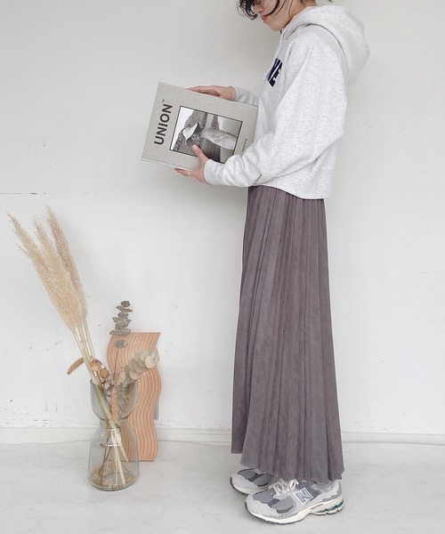 AS KNOW AS plus（アズノゥアズプラス）の「●変形アコーディオンスカート（スカート・レディース・アイボリー/チャコールグレー/グレイッシュベージュ/ライトカーキ/スモークピンク・FREE）」の15枚目の写真