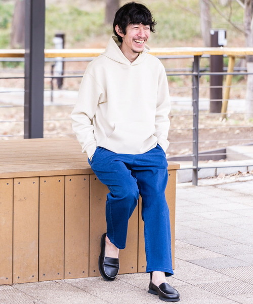 ITEMS URBANRESEARCH(アイテムズ アーバンリサーチ)の「ライトダンボール プルオーバーパーカー(パーカー・メンズ・ブルー/グレー/チャコールグレー/ベージュ・LARGE/MEDIUM)」の16枚目の写真