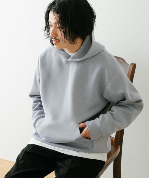 ITEMS URBANRESEARCH(アイテムズ アーバンリサーチ)の「ライトダンボール プルオーバーパーカー(パーカー・メンズ・ブルー/グレー/チャコールグレー/ベージュ・LARGE/MEDIUM)」の15枚目の写真