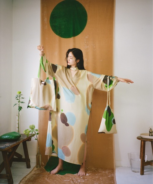大きく描いた植物のトートバッグ（トートバッグ）｜PAMM（パム