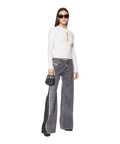 DIESEL（ディーゼル）の「レディース クルーネックＴシャツ 長袖 トップス コットンリブ（Tシャツ/カットソー・レディース・ブルー/ホワイト/ブラック・X-LARGE/LARGE/SMALL/MEDIUM）」の6枚目の写真