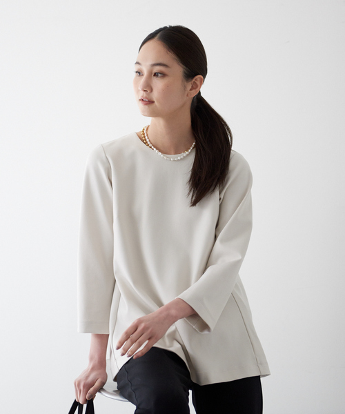 qualite(カリテ)の「【WEB・一部店舗限定】ポンチバックタックプルオーバー(Tシャツ/カットソー・レディース・ベージュ/ブラック・フリー)」の12枚目の写真