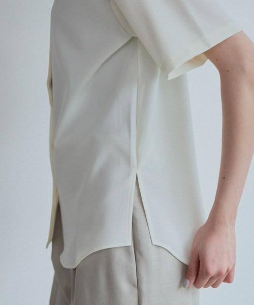 UNITED TOKYO（ユナイテッドトウキョウ）の「【WEB限定】ベーシックハーフスリーブシャツ-ウォッシャブル/接触冷感/防菌防臭-（シャツ/ブラウス・レディース・ブラック/ホワイト/ブラウン/オフホワイト/グリーン/ブルー/ライトグレー・1/2）」の17枚目の写真