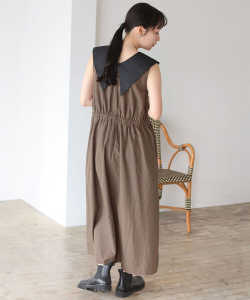 BeAMS DOT（ビームスドット）の「【WEB限定】BeAMS DOT / Vネック チェック ワンピース（ワンピース・レディース・ブラウン/グリーン・FREE）」の8枚目の写真