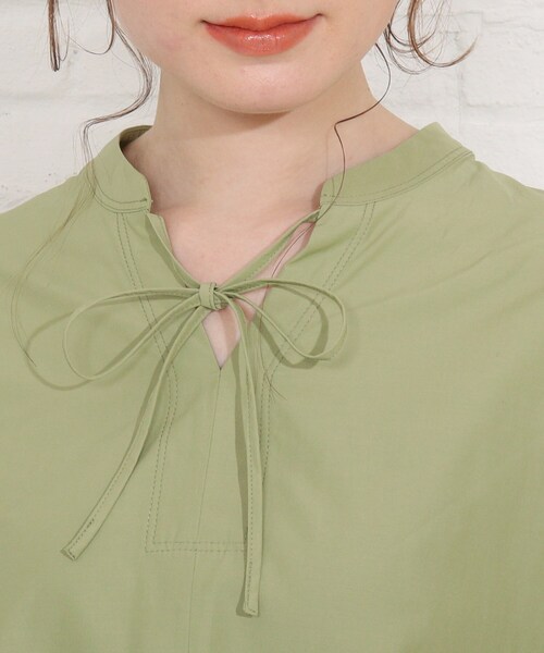 SHOO・LA・RUE（シューラルー）の「◆リボン付きチュニックブラウス（シャツ/ブラウス・レディース・カーキ/ベージュ・00）」の6枚目の写真