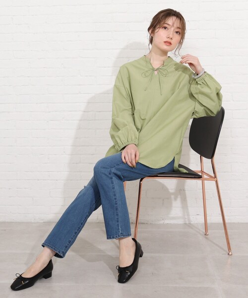 SHOO・LA・RUE（シューラルー）の「◆リボン付きチュニックブラウス（シャツ/ブラウス・レディース・カーキ/ベージュ・00）」の18枚目の写真