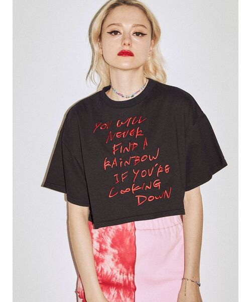 jouetie(ジュエティ)の「グランジロゴクロップド Tシャツ(Tシャツ/カットソー・レディース・ブラック/オフホワイト/ピンク・MEDIUM)」の19枚目の写真