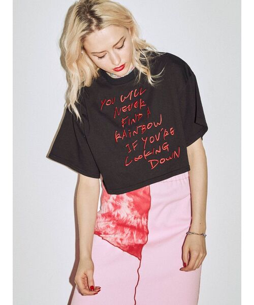 jouetie(ジュエティ)の「グランジロゴクロップド Tシャツ(Tシャツ/カットソー・レディース・ブラック/オフホワイト/ピンク・MEDIUM)」の20枚目の写真