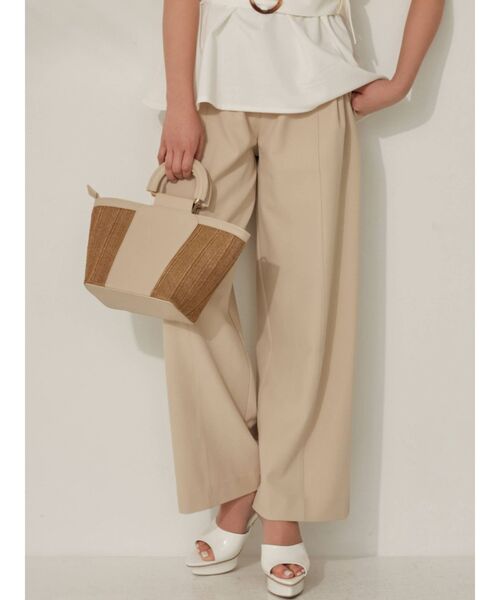 RESEXXY（リゼクシー）の「ハイウエストストレートパンツ（その他パンツ・レディース・レッド/ブラック/アイボリー・FREE）」の2枚目の写真