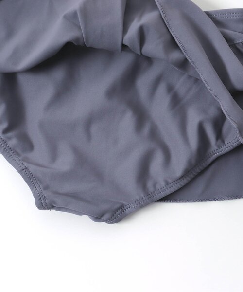 Ampersand（アンパサンド）の「さくらんぼ柄セパレート水着_UVカット（水着・キッズ・ラベンダー/アイボリー・100/110/120/130/140/80/90）」の12枚目の写真