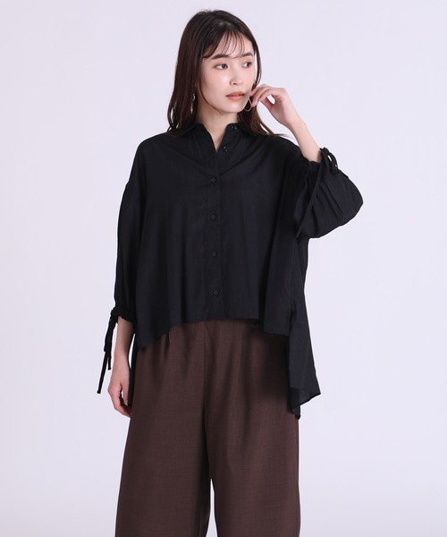 INED CLARO（イネドクラロ）の「リボンスリーブブラウス（シャツ/ブラウス・レディース・ブラック/ブルー/アイボリー・フリー）」の2枚目の写真