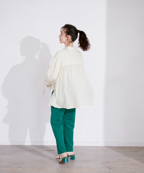 INED CLARO（イネドクラロ）の「リボンスリーブブラウス（シャツ/ブラウス・レディース・ブラック/ブルー/アイボリー・フリー）」の13枚目の写真