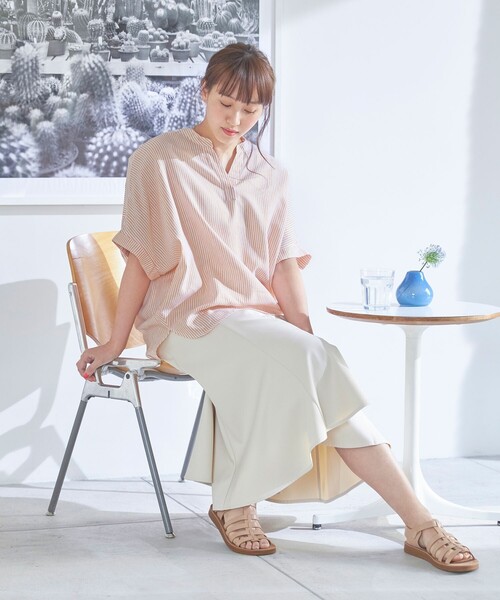 SHOO・LA・RUE（シューラルー）の「◆グルカサンダル（サンダル・レディース・オフホワイト/ベージュ/ブラック・35/45）」の11枚目の写真