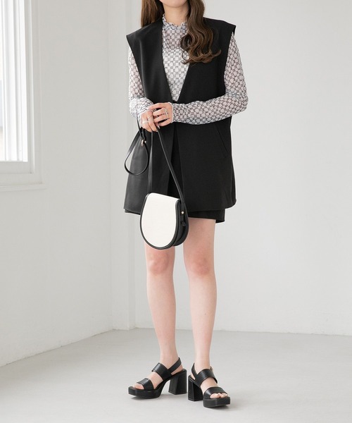 Heather(ヘザー)の「パイピングキャンバスショルダ- 285053(ショルダーバッグ・レディース・ブラック/アイボリー・ONE SIZE)」の5枚目の写真