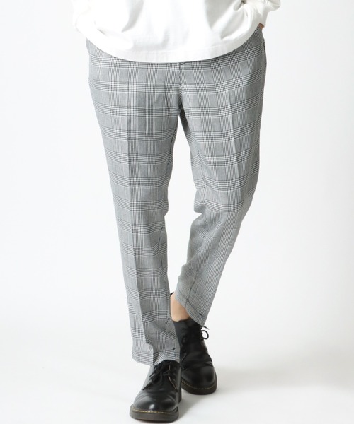 Lazar(ラザル)の「Loose Tapered Slacks/ルーズテーパードスラックス/センタープレス タックワイドパンツ(スラックス・メンズ・ブラック/ホワイト系その他/ブラック系その他/グレー系その他/ベージュ系その他/ブラウン系その他/グレー系その他2・M/L/XL)」の1枚目の写真
