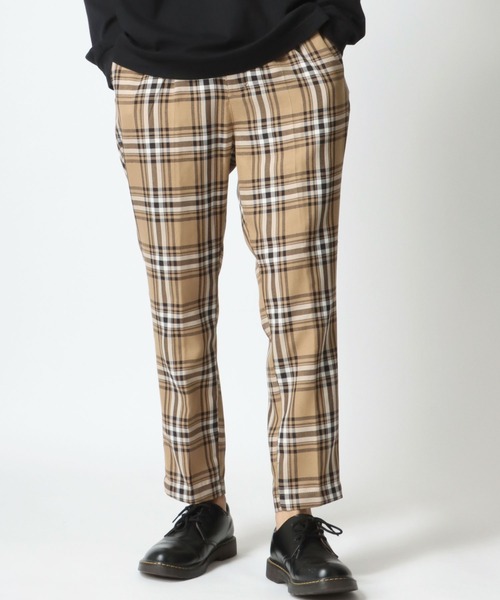 Lazar(ラザル)の「Loose Tapered Slacks/ルーズテーパードスラックス/センタープレス タックワイドパンツ(スラックス・メンズ・ブラック/ホワイト系その他/ブラック系その他/グレー系その他/ベージュ系その他/ブラウン系その他/グレー系その他2・M/L/XL)」の7枚目の写真