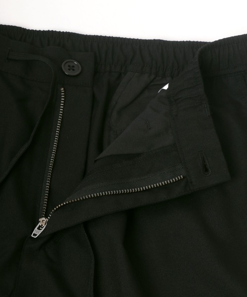 Lazar(ラザル)の「Loose Tapered Slacks/ルーズテーパードスラックス/センタープレス タックワイドパンツ(スラックス・メンズ・ブラック/ホワイト系その他/ブラック系その他/グレー系その他/ベージュ系その他/ブラウン系その他/グレー系その他2・M/L/XL)」の12枚目の写真