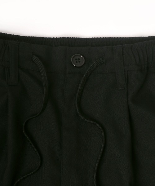 Lazar(ラザル)の「Loose Tapered Slacks/ルーズテーパードスラックス/センタープレス タックワイドパンツ(スラックス・メンズ・ブラック/ホワイト系その他/ブラック系その他/グレー系その他/ベージュ系その他/ブラウン系その他/グレー系その他2・M/L/XL)」の11枚目の写真