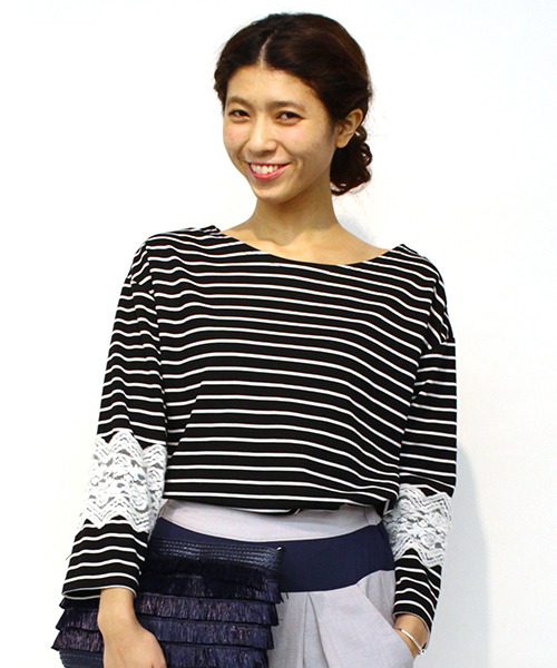 mystic（ミスティック）の「起毛レース付きボーダープルオーバー（Tシャツ/カットソー・レディース・ブラック/オフホワイト/ネイビー・ﾌﾘ-）」の2枚目の写真