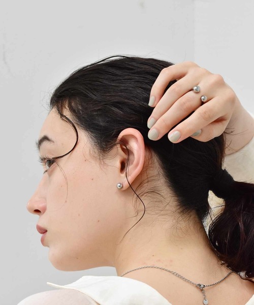 LHME（エルエイチエムイー）の「LHME ボールピアス/サージカルステンレス316L（金属アレルギー対応）（ピアス（両耳用）・レディース・シルバー/ゴールド・ONE SIZE）」の7枚目の写真