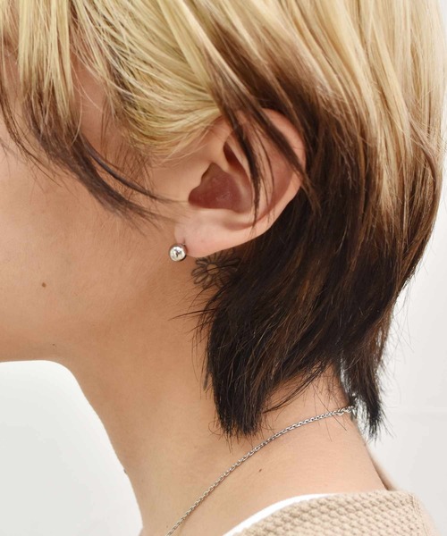LHME（エルエイチエムイー）の「LHME ボールピアス/サージカルステンレス316L（金属アレルギー対応）（ピアス（両耳用）・レディース・シルバー/ゴールド・ONE SIZE）」の4枚目の写真
