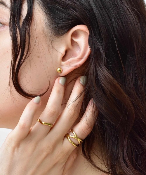 LHME（エルエイチエムイー）の「LHME ボールピアス/サージカルステンレス316L（金属アレルギー対応）（ピアス（両耳用）・レディース・シルバー/ゴールド・ONE SIZE）」の13枚目の写真