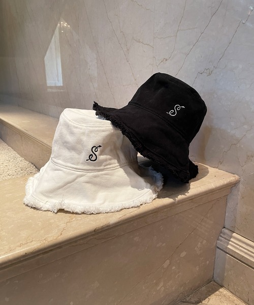 ANDGEEBEE（アンジービー）の「UNISEX フリンジバケットハット（ハット・レディース・ホワイト/ブラック・FREE）」の10枚目の写真