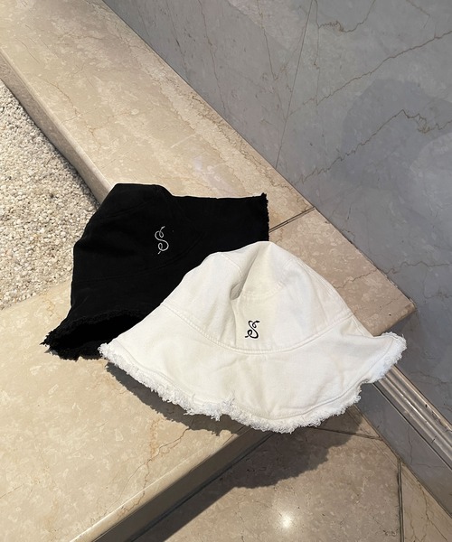 ANDGEEBEE（アンジービー）の「UNISEX フリンジバケットハット（ハット・レディース・ホワイト/ブラック・FREE）」の7枚目の写真