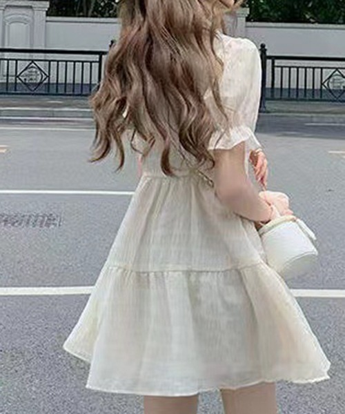 Dream garden（ドリームガーデン）の「YUGA フレンチスリーブ　ティアードミニワンピース（ワンピース・レディース・オフホワイト/ブラック・L/S/M/FREE）」の3枚目の写真