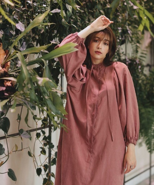 DONOBAN（ドノバン）の「ボリュームスリーブシャツワンピース（シャツワンピース・レディース・チャコール/ベージュ/キャメル/ピンク/カーキ・F）」の13枚目の写真